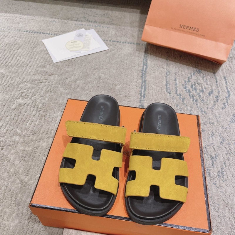 H**mes slippers